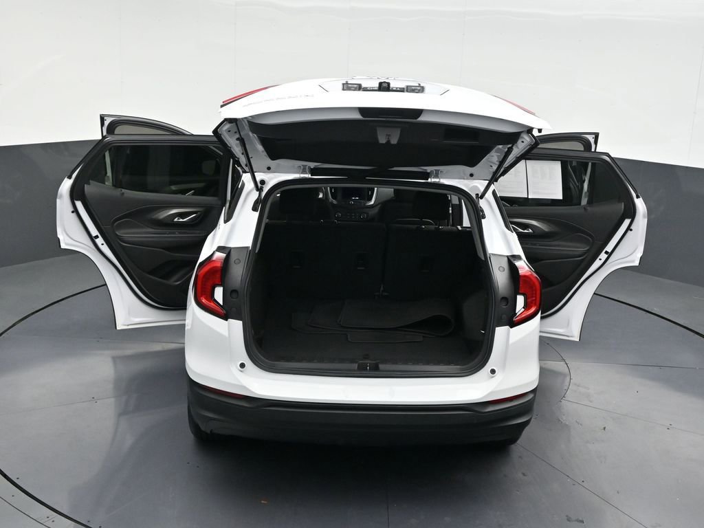 Used 2024 GMC Terrain SLE image 34