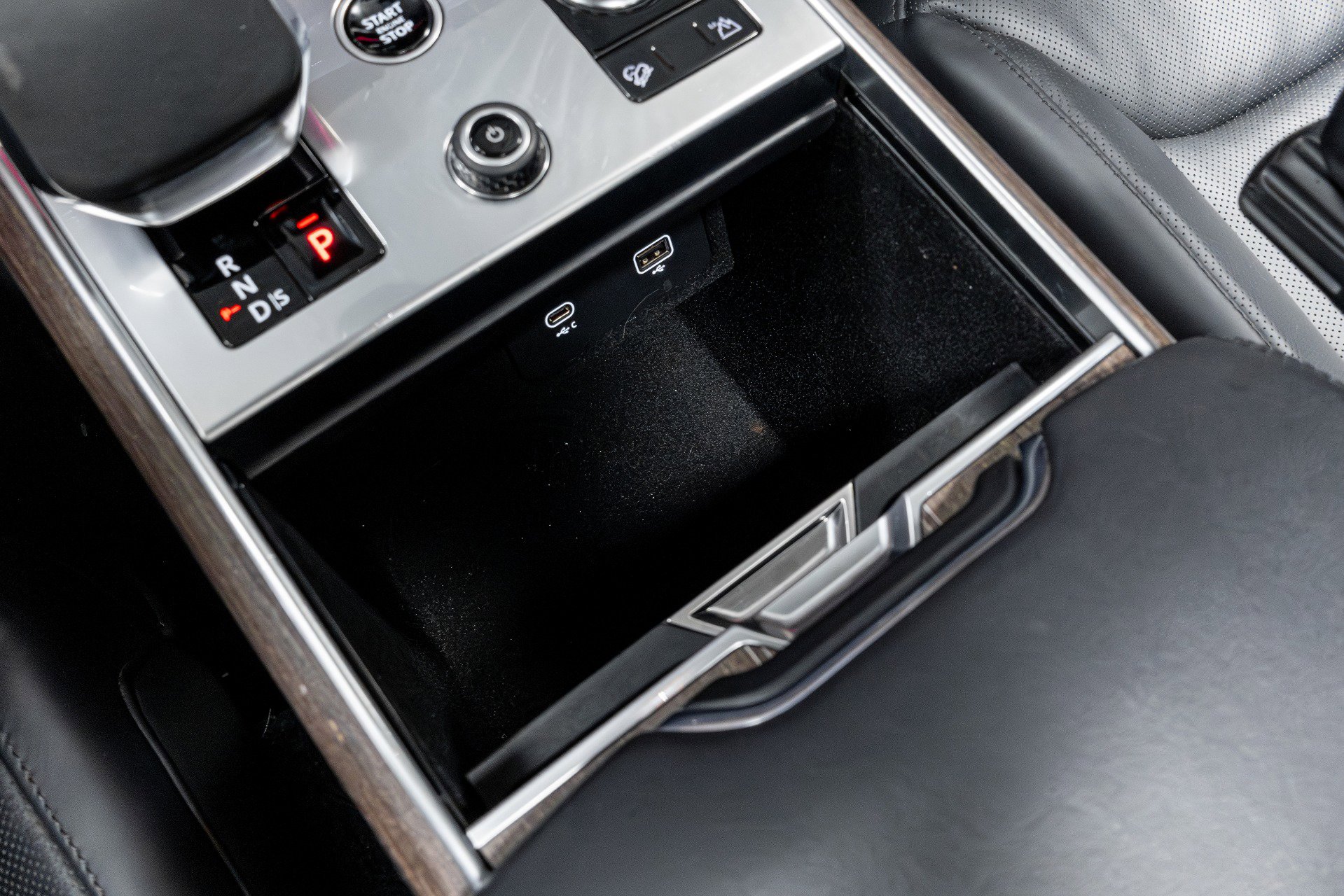 Used 2023 Land Rover Range Rover Autobiography image 64