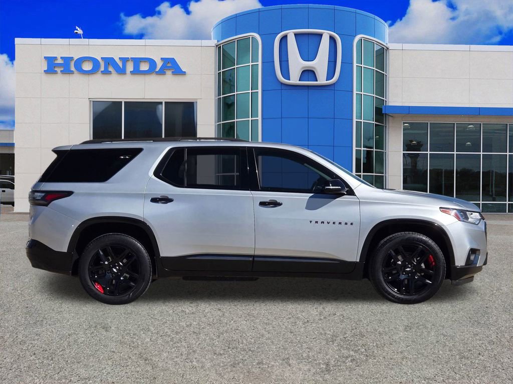 Used 2020 Chevrolet Traverse Premier w/ Redline Edition video 2