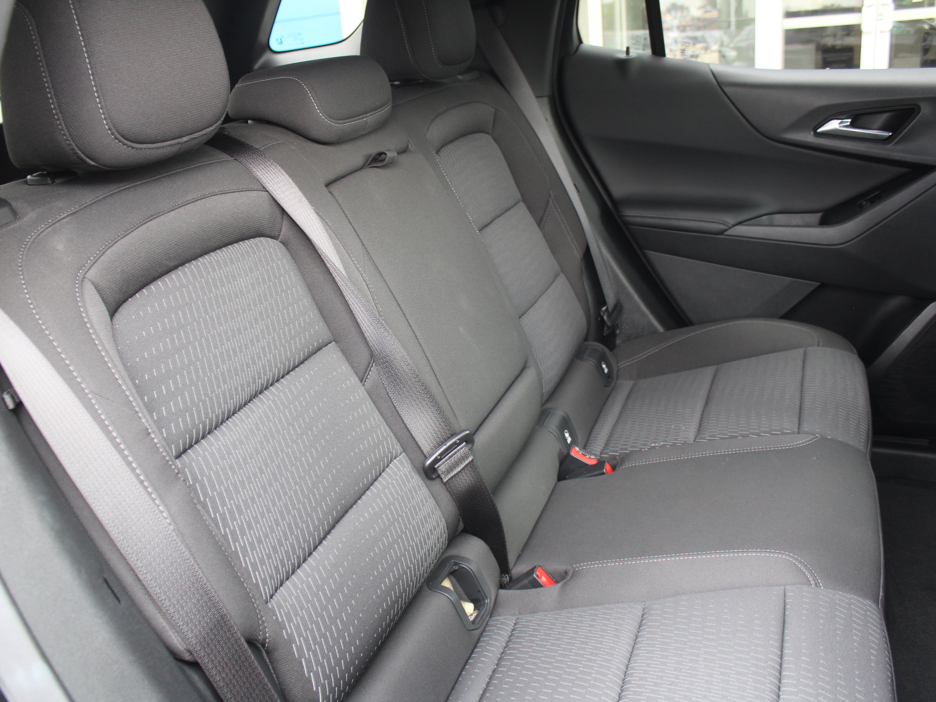 Used 2026 Chevrolet Equinox LT FWD image 25