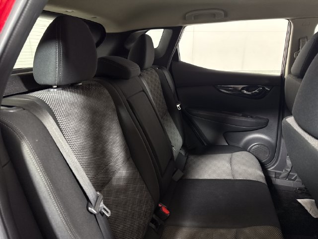Used 2017 Nissan Rogue Sport SV AWD/4WD image 15