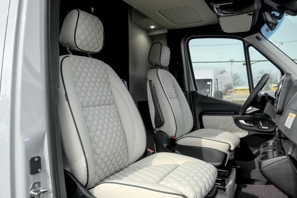 New 2025 Mercedes-Benz Sprinter 3500 image 28