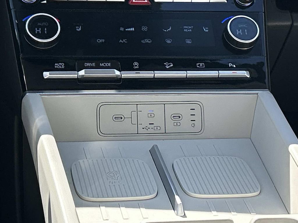 Certified 2025 Hyundai Santa Fe SEL image 26