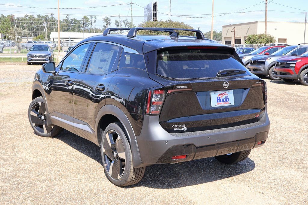 New 2026 Nissan Kicks SR w/ Cold Weather Package image 2