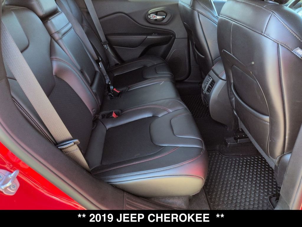 Used 2019 Jeep Cherokee Trailhawk w/ Cold Weather Group image 25