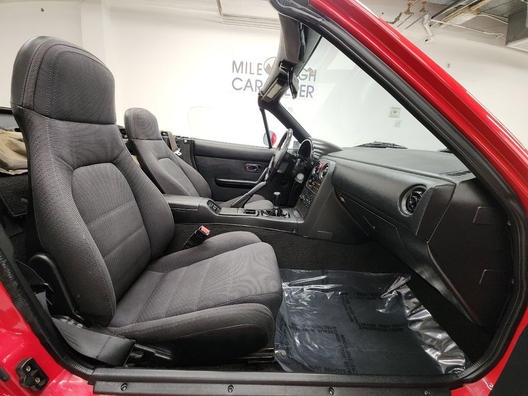 Used 1990 MAZDA MX-5 Miata image 26