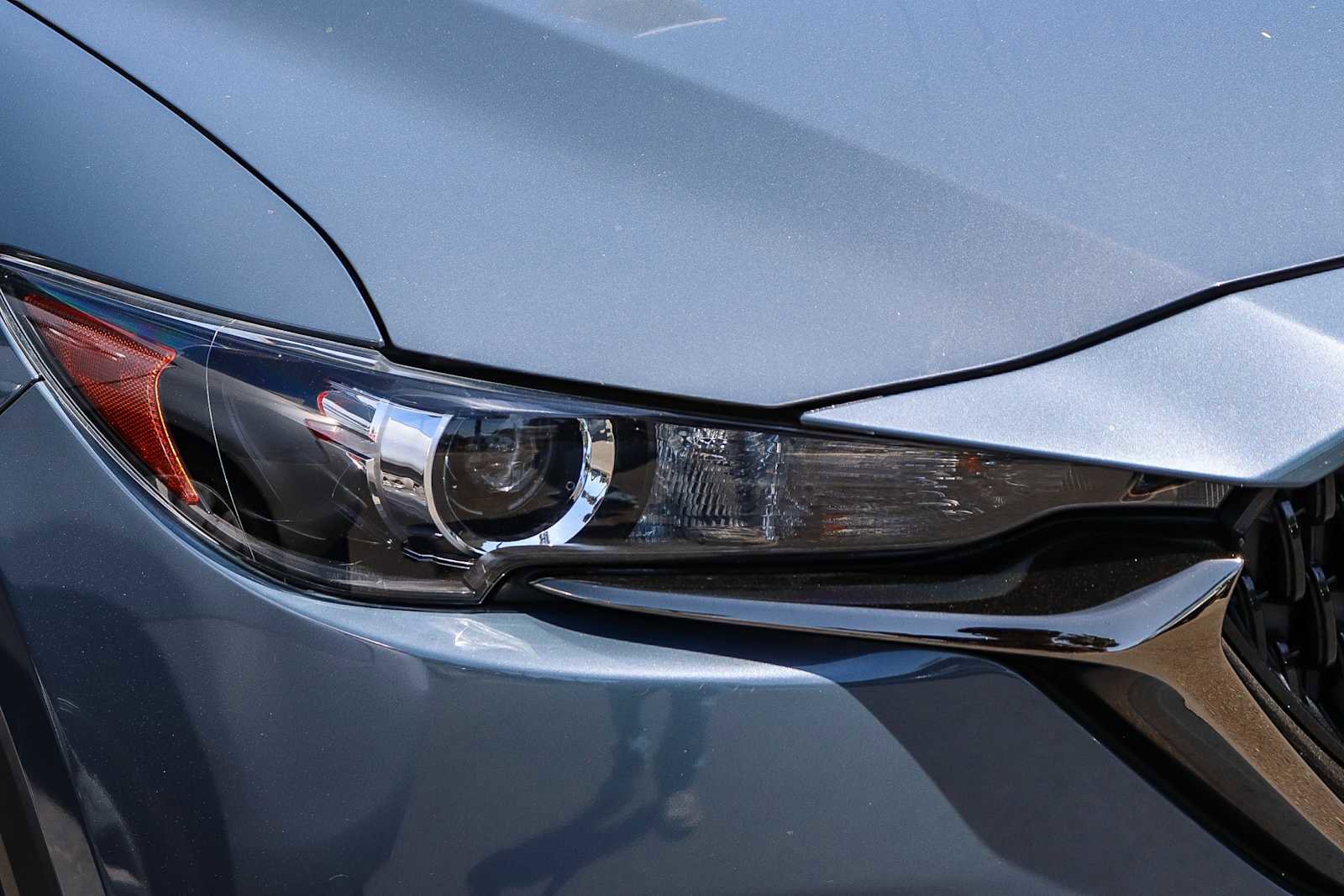 Used 2021 MAZDA CX-5 Carbon Edition FWD image 2