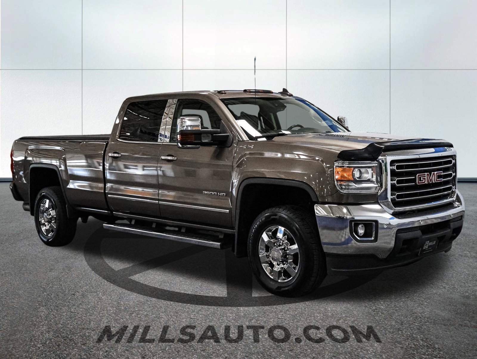 Used 2015 GMC Sierra 3500 SLT w/ Duramax Plus Package AWD/4WD image 11