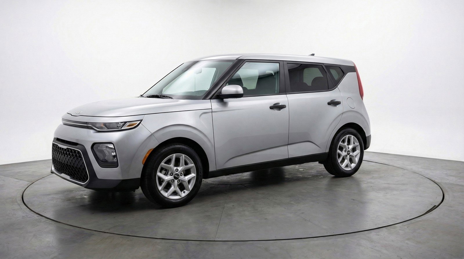 Used 2025 Kia Soul LX w/ LX Technology Package image 3