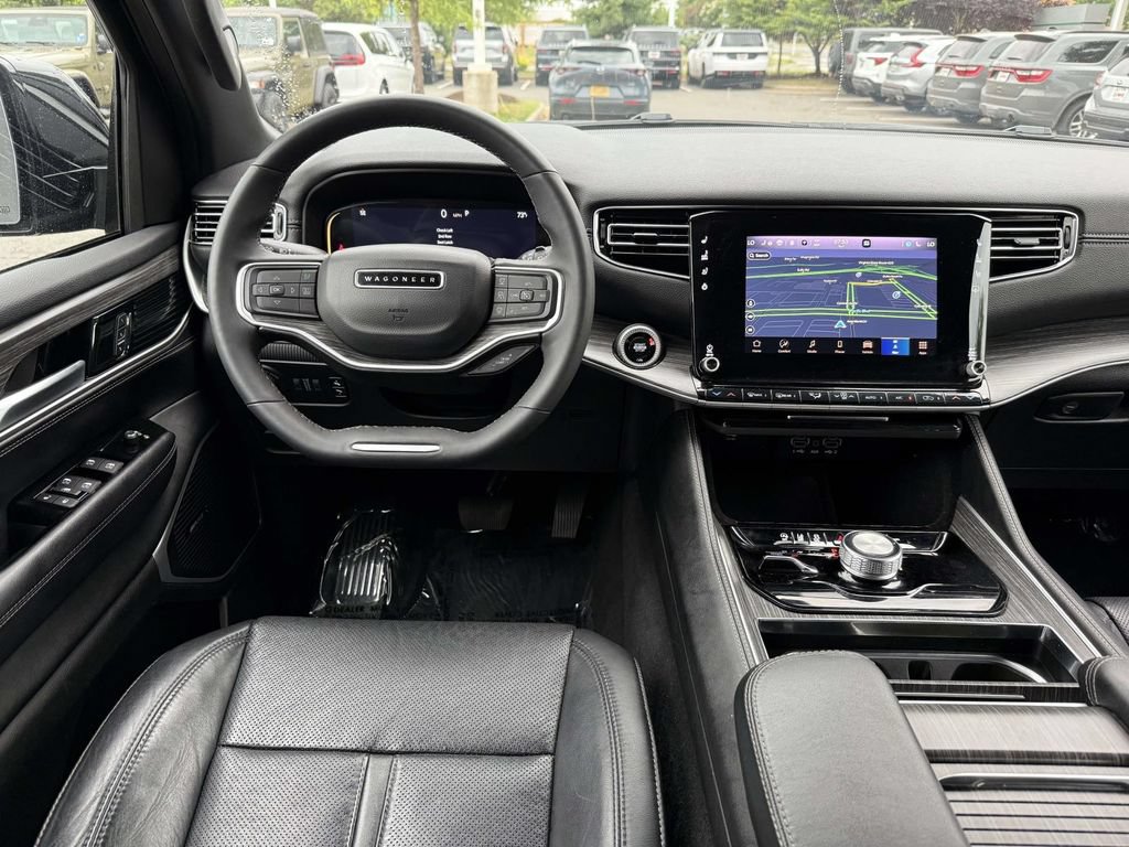 Certified 2024 Jeep Wagoneer L Series II w/ Flexible Seating Group AWD/4WD image 18