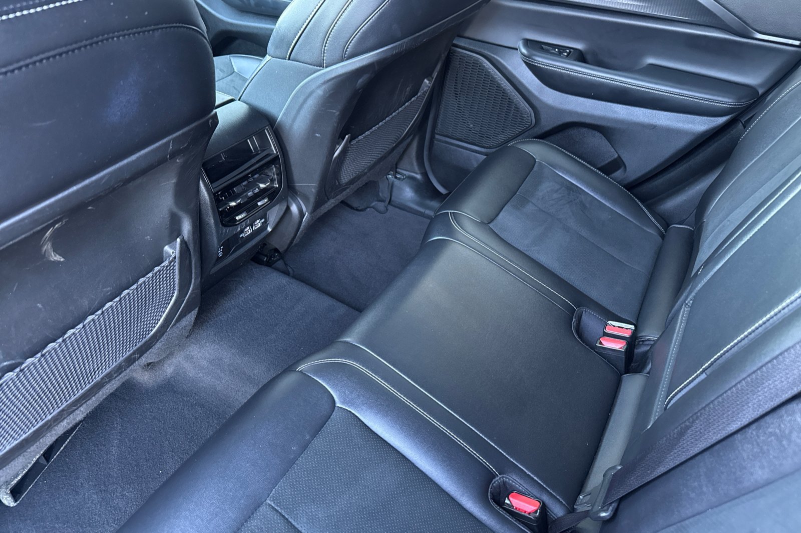 Used 2025 Jeep Grand Cherokee Altitude AWD/4WD image 12