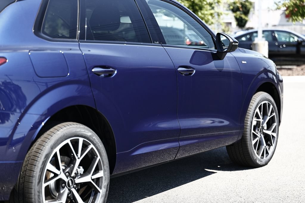 New 2026 Audi Q3 quattro 2.0T AWD/4WD image 8
