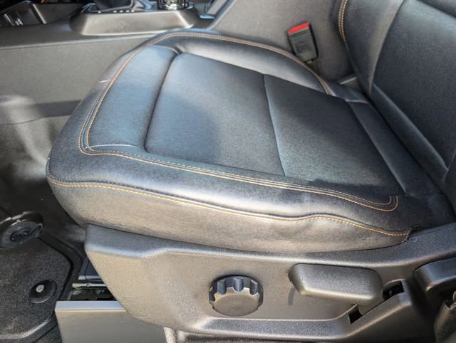 Used 2023 Ford Bronco Badlands image 12