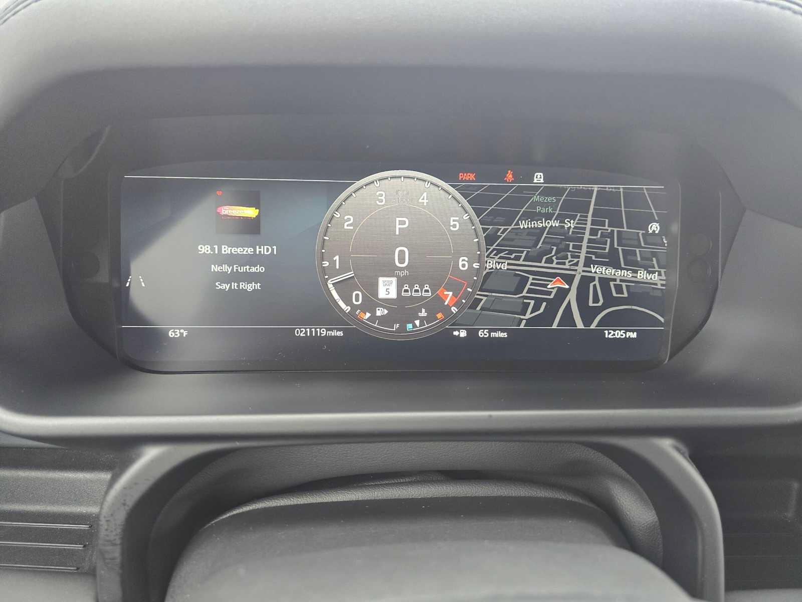 Used 2024 Land Rover Defender 110 X-Dynamic SE AWD/4WD image 26