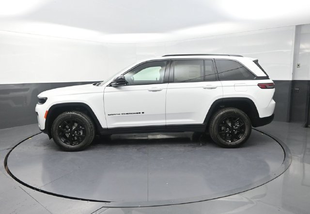 New 2026 Jeep Grand Cherokee Altitude AWD/4WD image 5