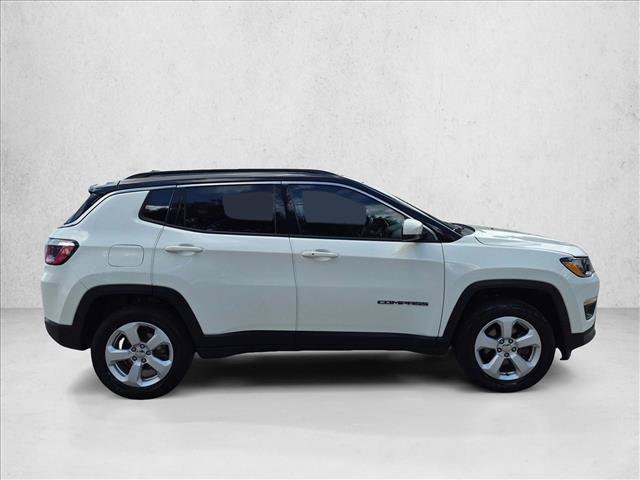 Used 2018 Jeep Compass Latitude w/ Popular Equipment Group AWD/4WD image 4