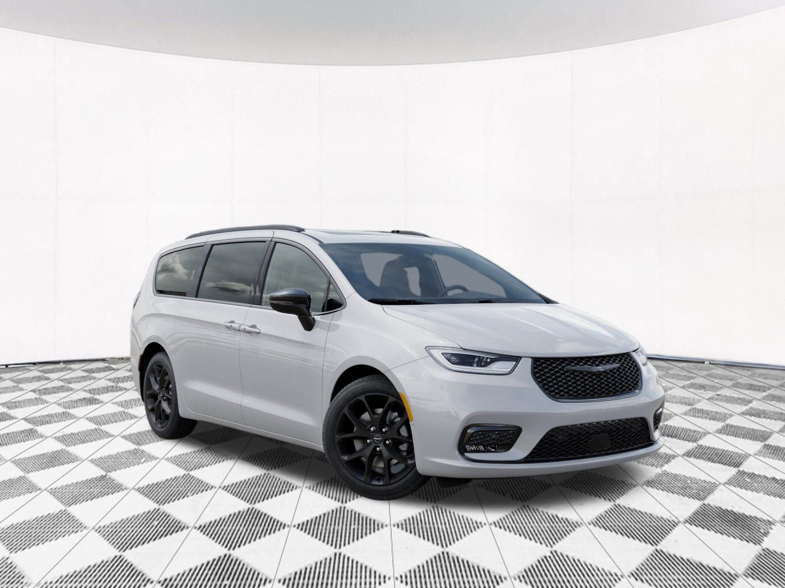New 2026 Chrysler Pacifica Limited image 7