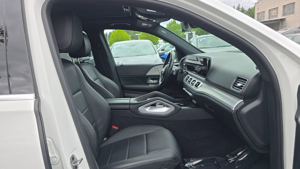 Used 2024 Mercedes-Benz GLE 450e 4MATIC image 10