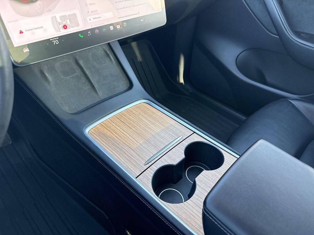 Used 2022 Tesla Model Y Long Range image 19
