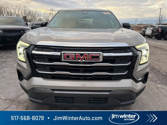 Used 2025 GMC Terrain Elevation image 3