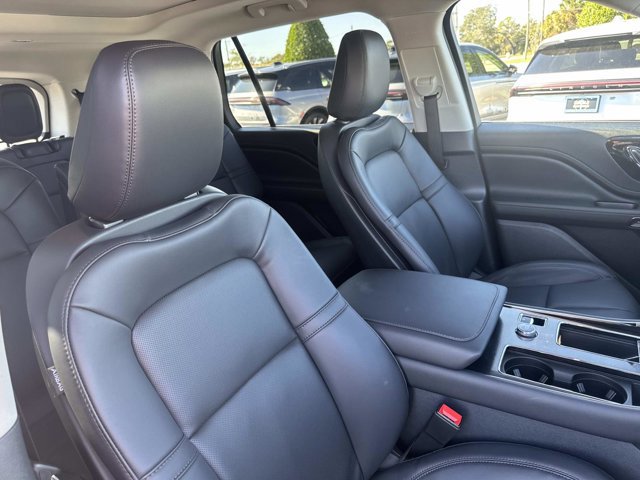 New 2026 Lincoln Aviator 2WD image 17