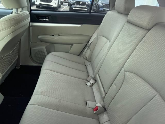 Used 2010 Subaru Outback 2.5i Premium AWD/4WD image 10