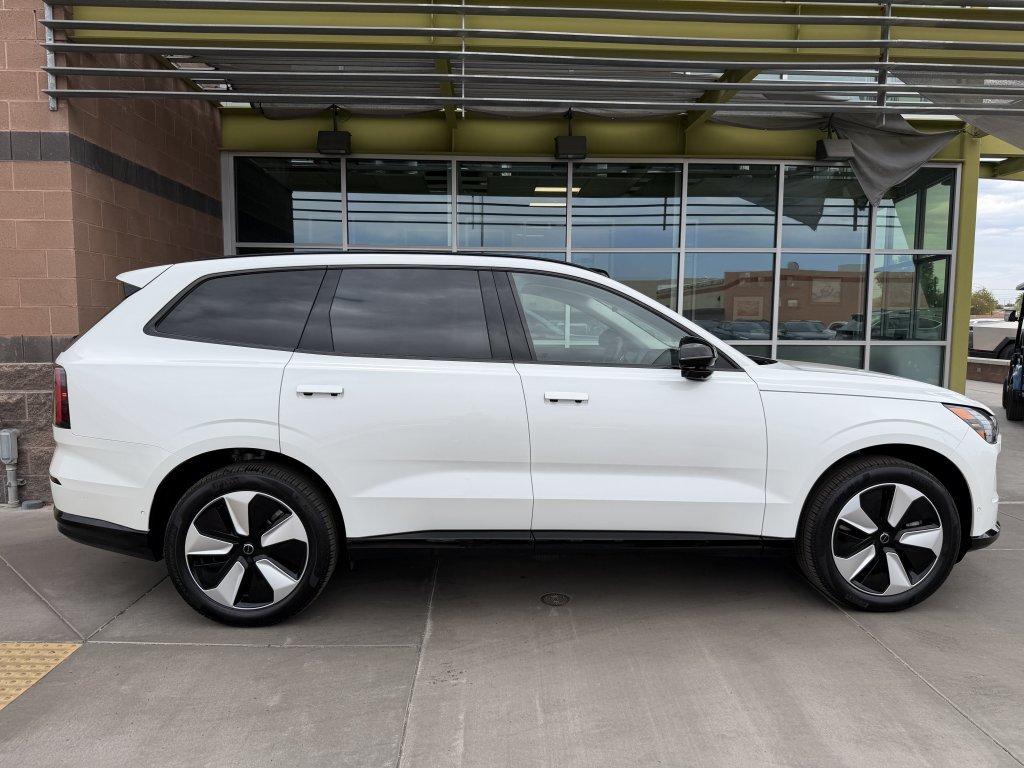 Used 2025 Volvo EX90 Plus AWD/4WD image 9