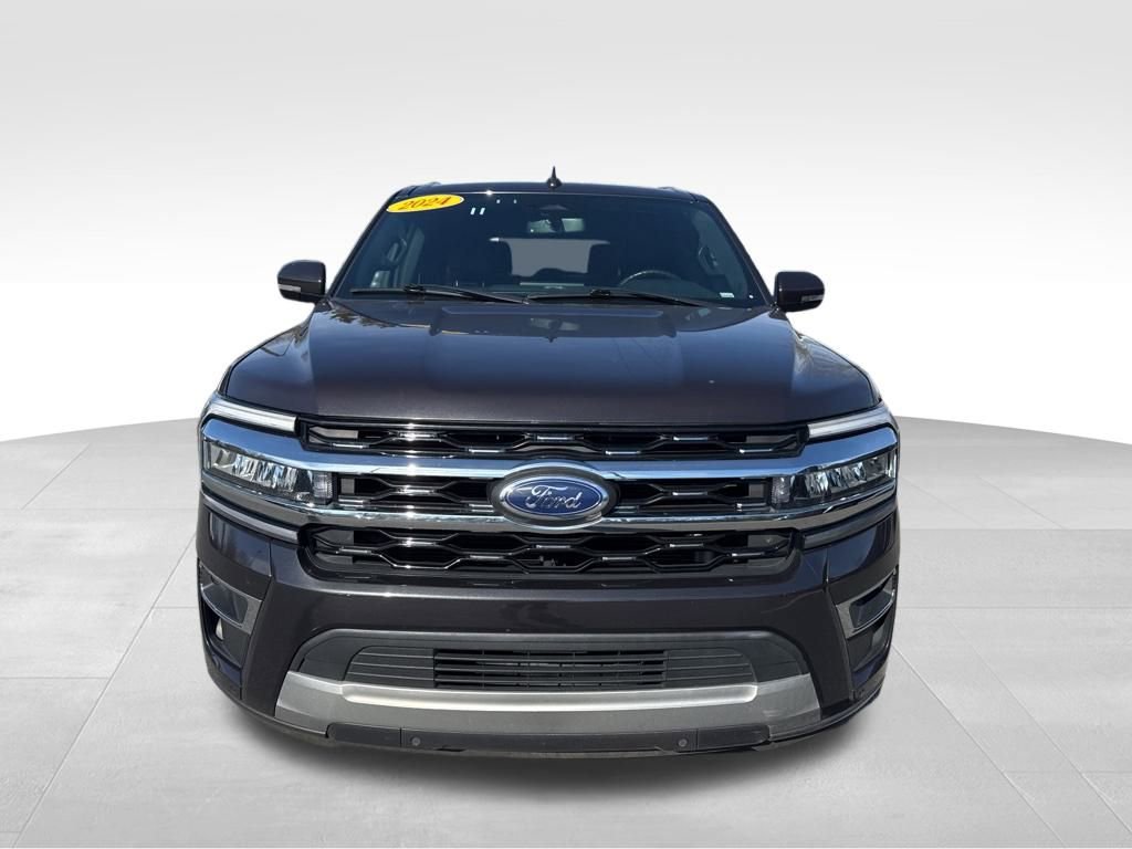 Used 2024 Ford Expedition Limited image 3