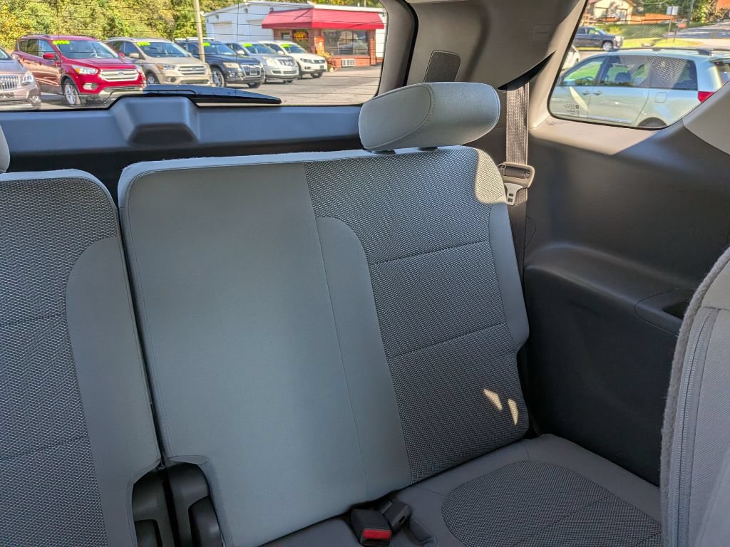 Used 2019 Chevrolet Traverse LT FWD image 13