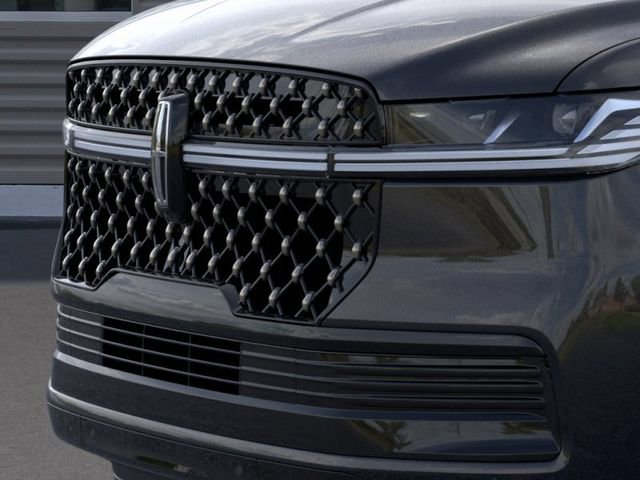 New 2025 Lincoln Navigator L Black Label AWD/4WD image 17