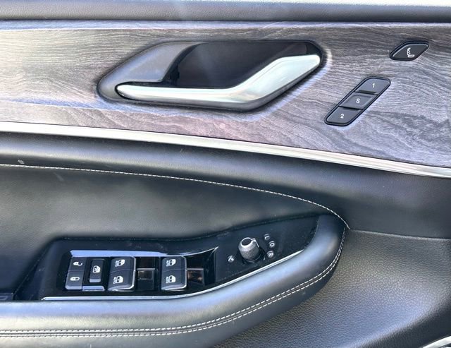 Used 2022 Jeep Grand Cherokee L Overland w/ Luxury Tech Group IV image 22