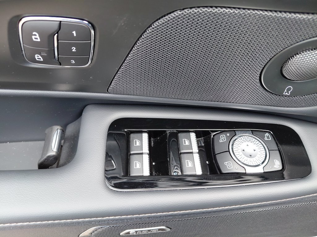 New 2026 Lincoln Nautilus Reserve w/ Jet Appearance Package AWD/4WD image 14