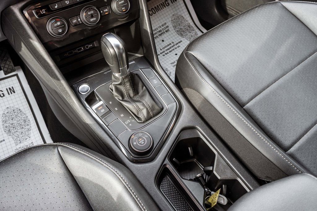 Used 2019 Volkswagen Tiguan SE image 17