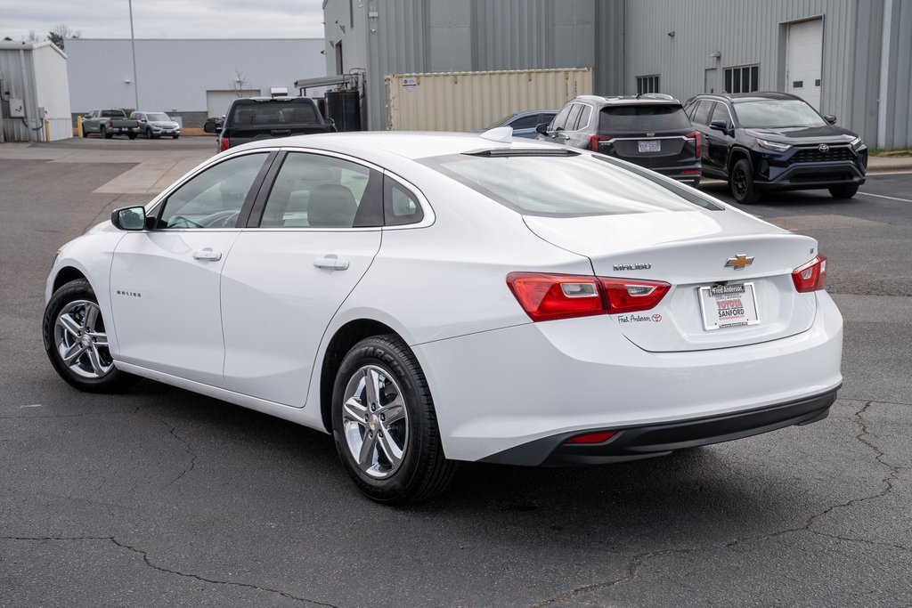 Used 2023 Chevrolet Malibu LT image 3