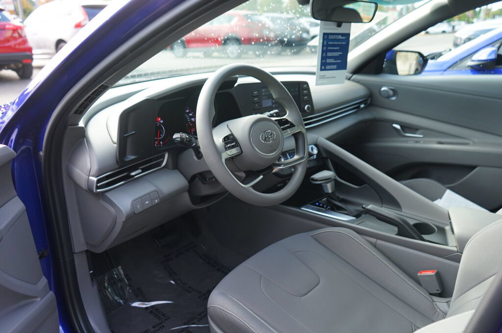 Certified 2023 Hyundai Elantra SEL FWD image 6