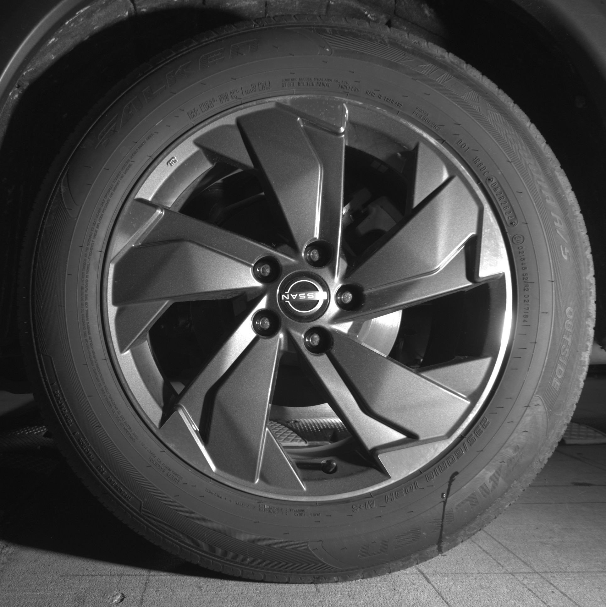 Used 2025 Nissan Rogue SV FWD image 14