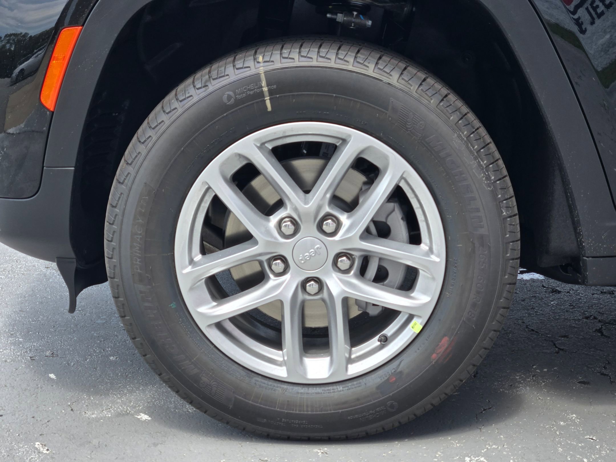 New 2026 Jeep Grand Cherokee Laredo RWD image 17