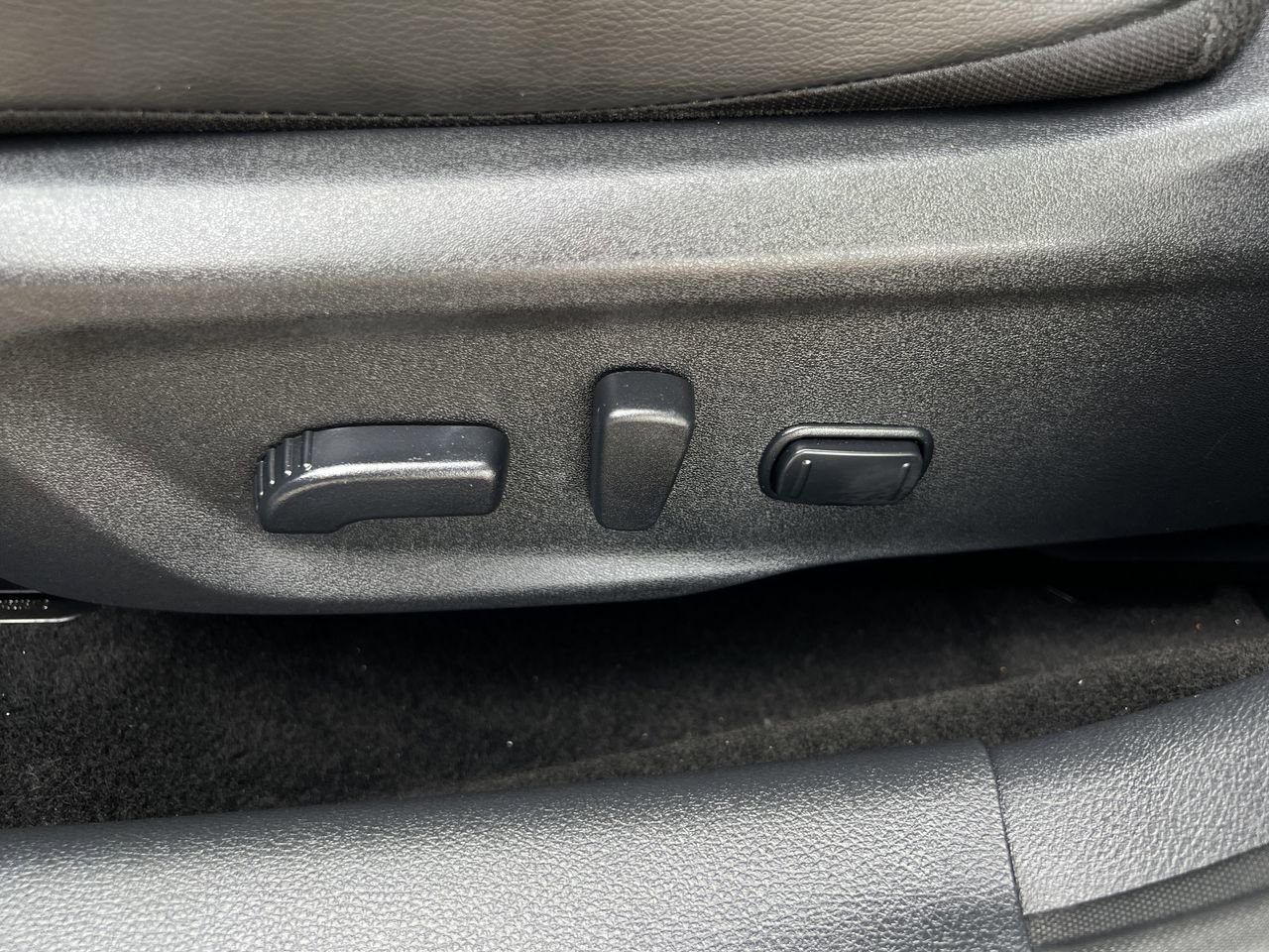 Certified 2024 Nissan Sentra SR w/ SR Premium Package FWD image 21