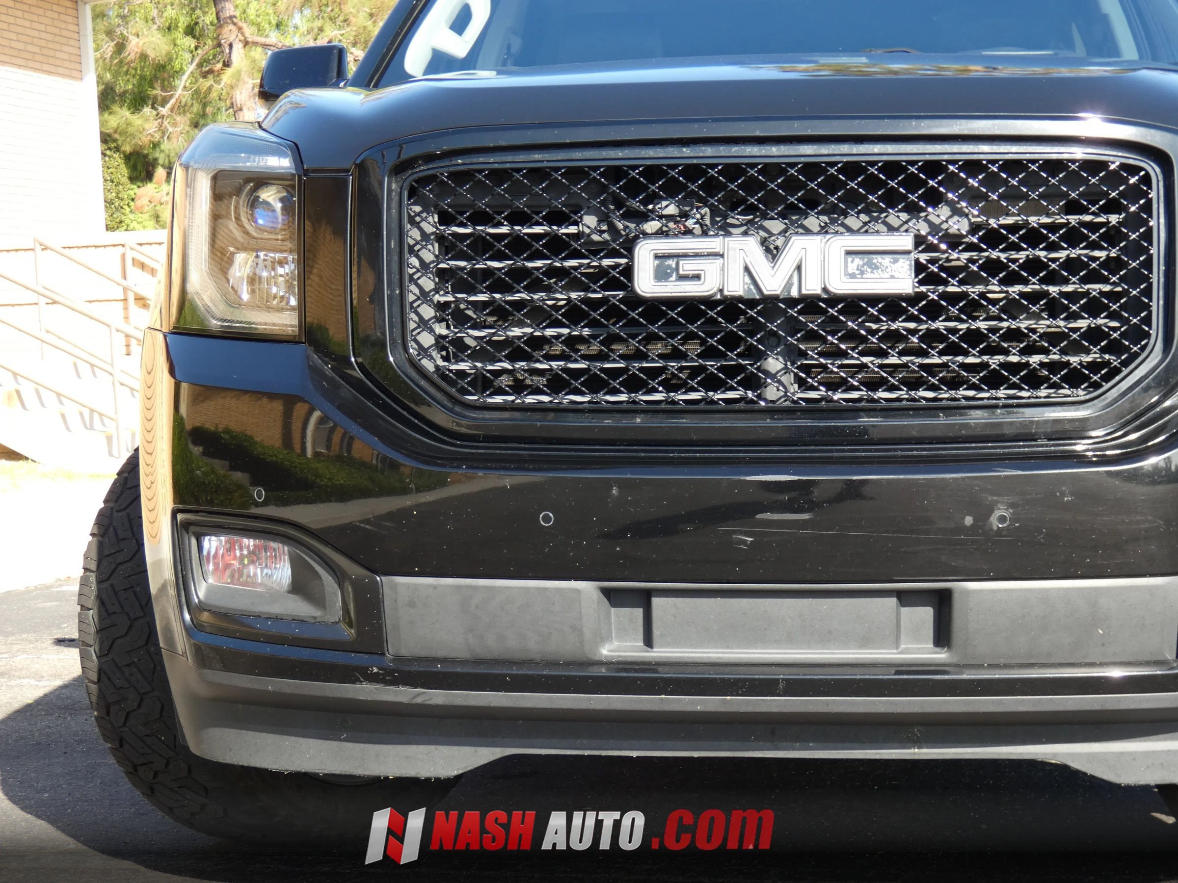 Used 2017 GMC Yukon Denali w/ Open Road Package RWD image 17