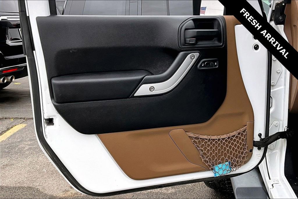 Used 2016 Jeep Wrangler Unlimited Sahara image 18