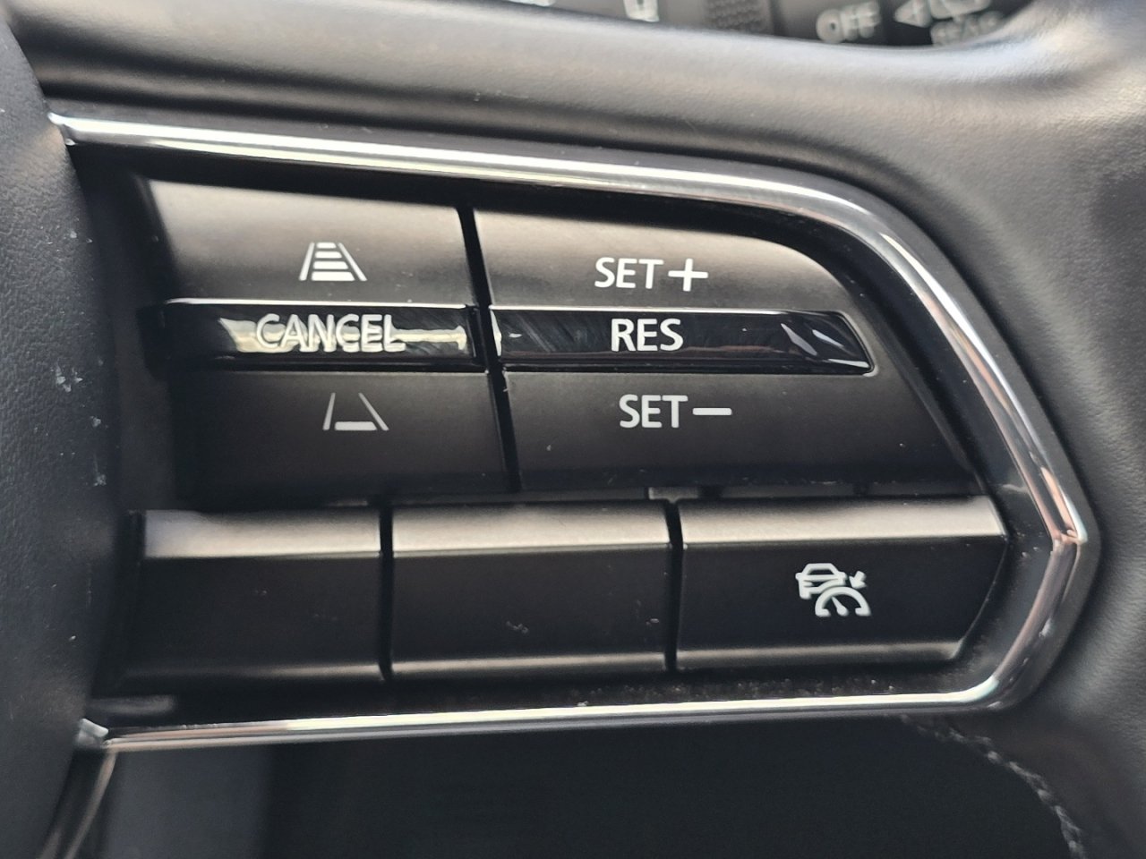 Used 2024 MAZDA CX-90 3.3 Turbo w/ Preferred Plus AWD/4WD image 33