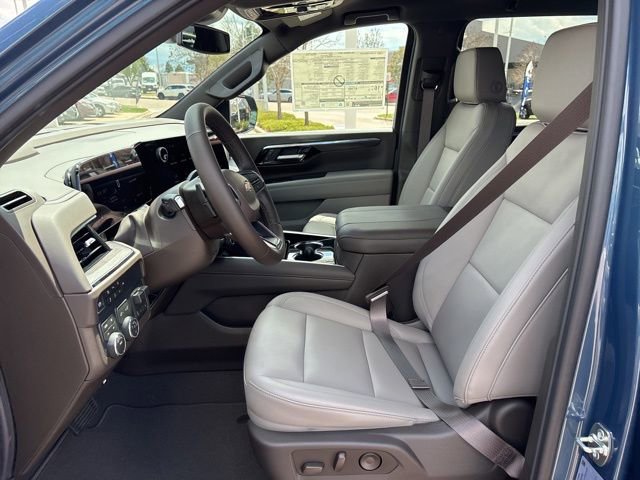 New 2026 Chevrolet Suburban LT w/ Comfort Package AWD/4WD image 7