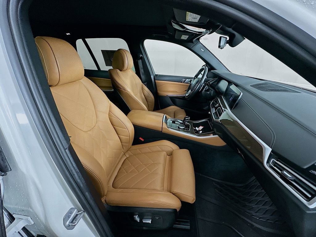 Used 2023 BMW X5 xDrive40i w/ Premium Package image 35