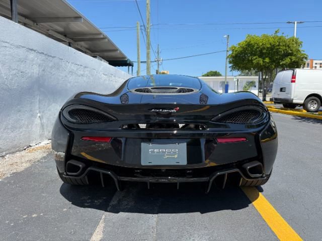 Used 2018 McLaren 570S RWD image 4