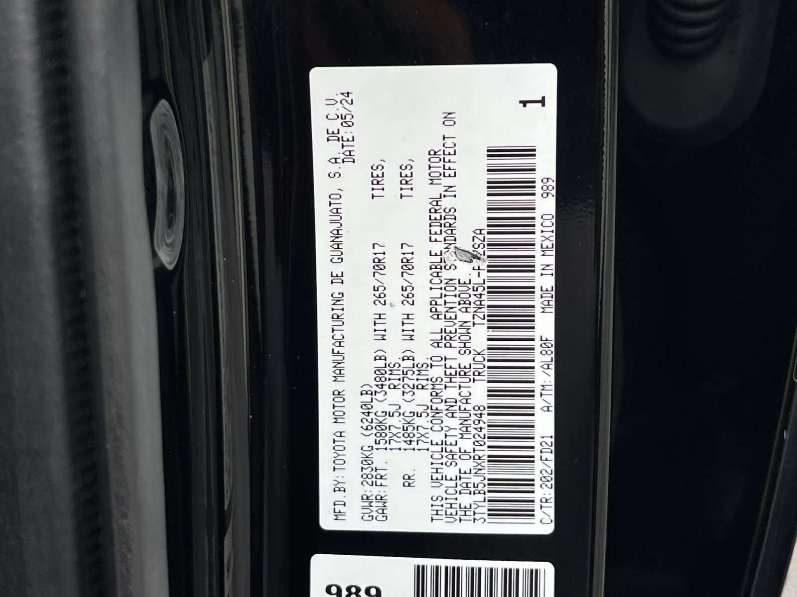 Used 2024 Toyota Tacoma TRD Off-Road AWD/4WD image 39