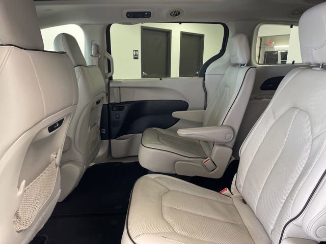 Used 2021 Chrysler Pacifica Limited w/ Premium & Safety Sphere Group AWD/4WD image 24