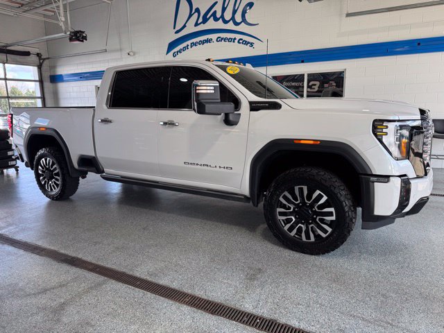 Used 2025 GMC Sierra 2500 Denali Ultimate AWD/4WD image 13