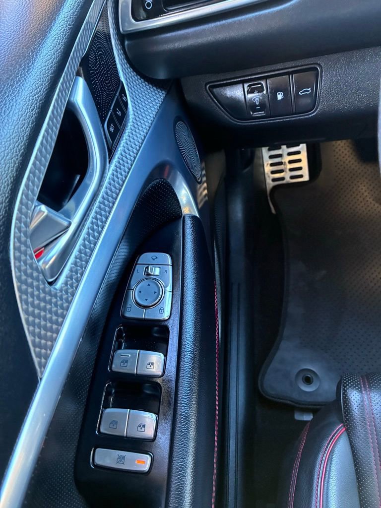 Used 2023 Genesis G70 2.0T w/ Sport Prestige Package AWD/4WD image 24