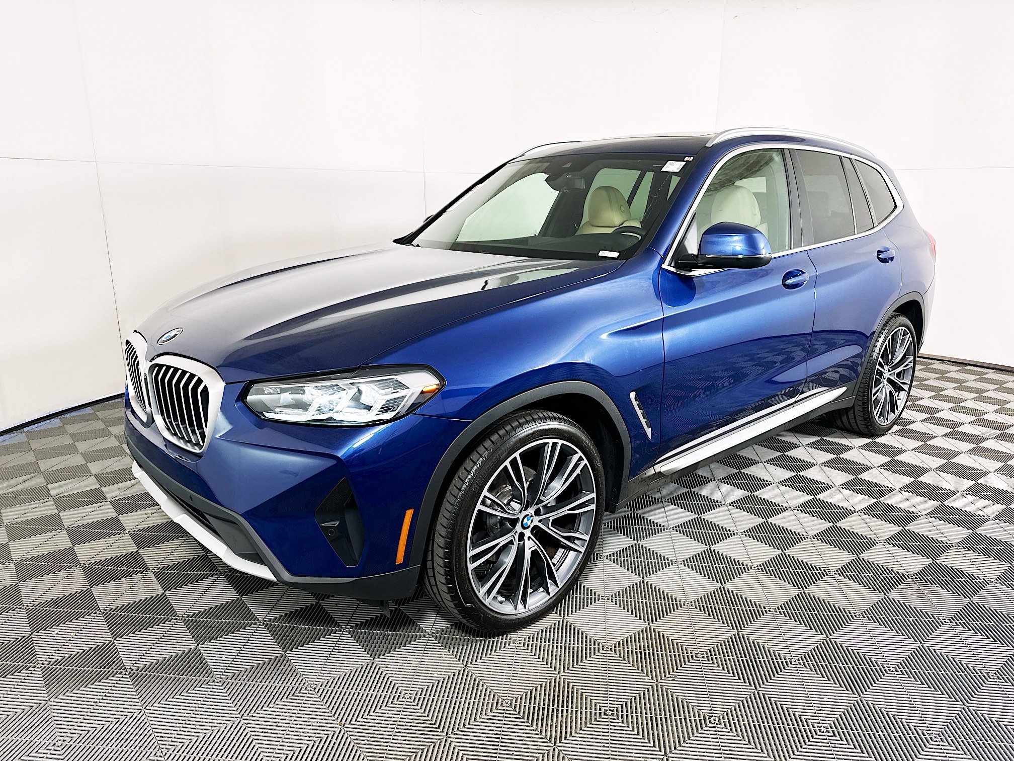 Used 2023 BMW X3 sDrive30i w/ Convenience Package image 7