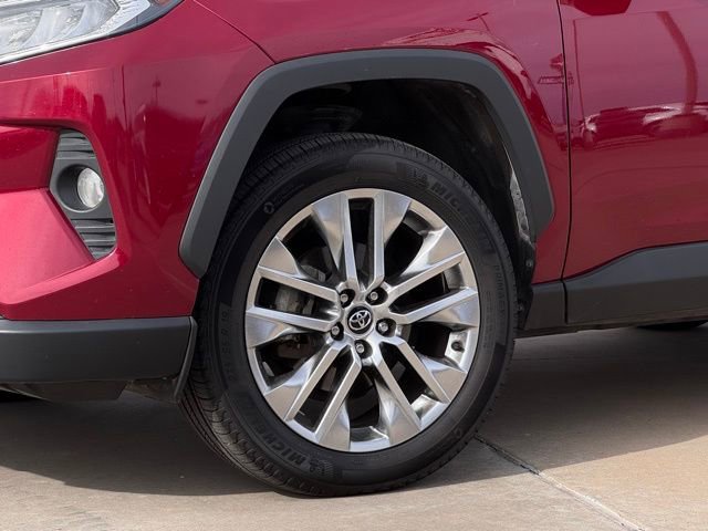 Used 2021 Toyota RAV4 XLE Premium image 34